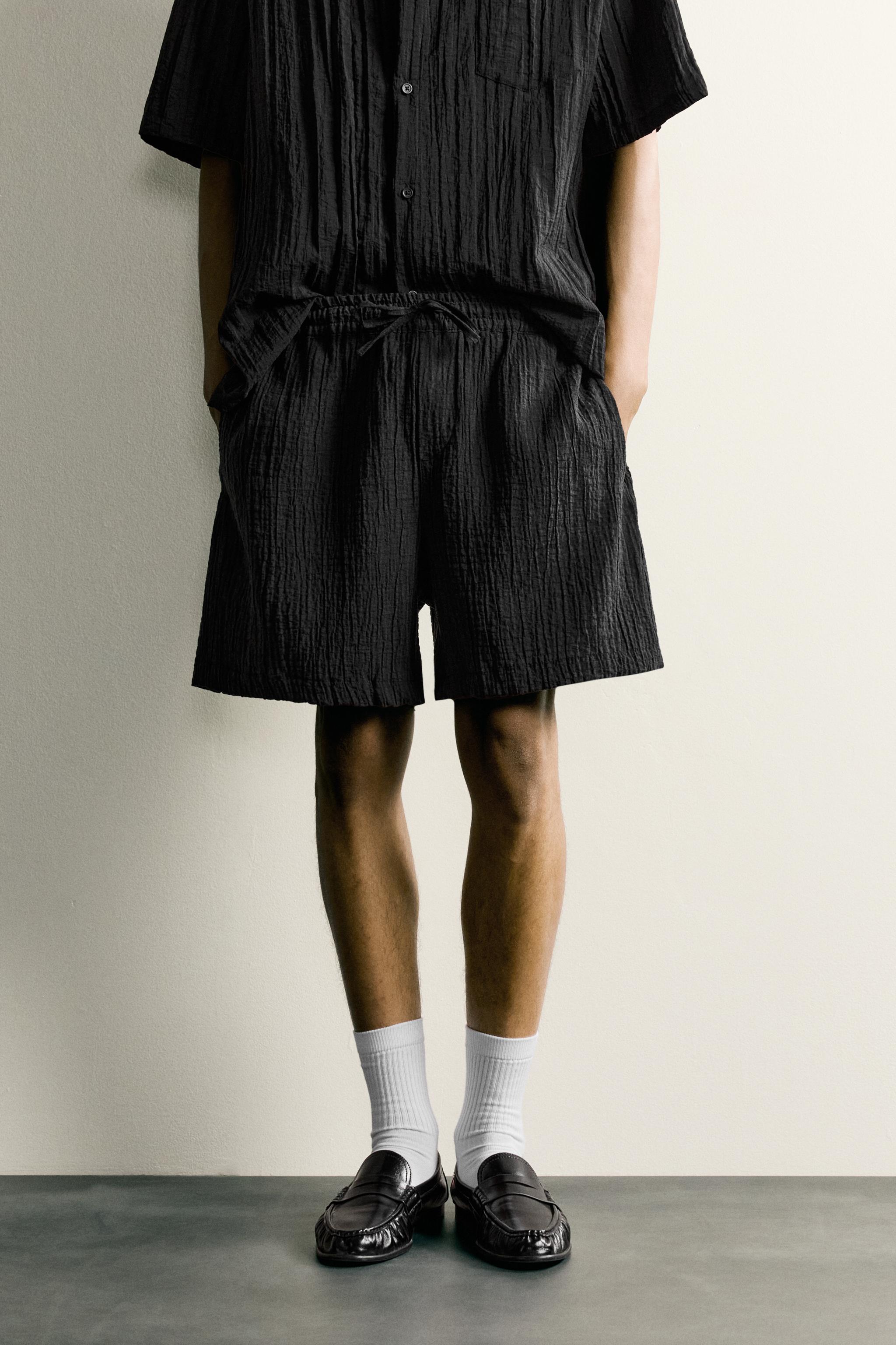 TEXTURED RELAXED FIT SHORTS